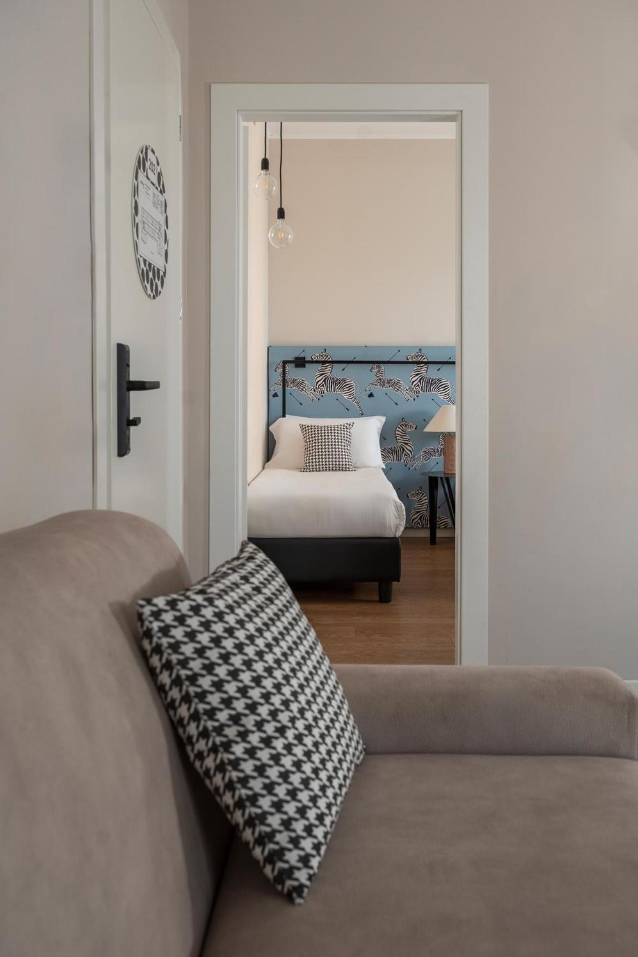 ריצ'יונה Hotel Vagabond מראה חיצוני תמונה